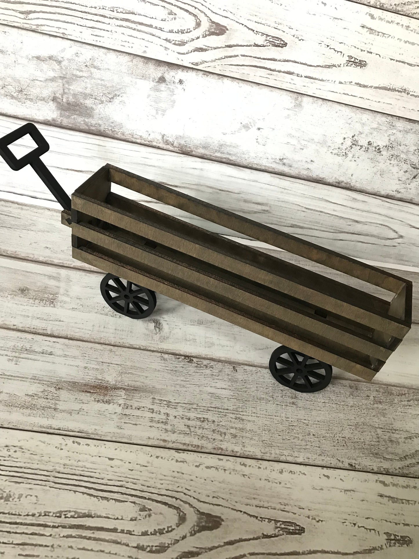 Interchangeable Wagon or Shelf Sitter with Inserts