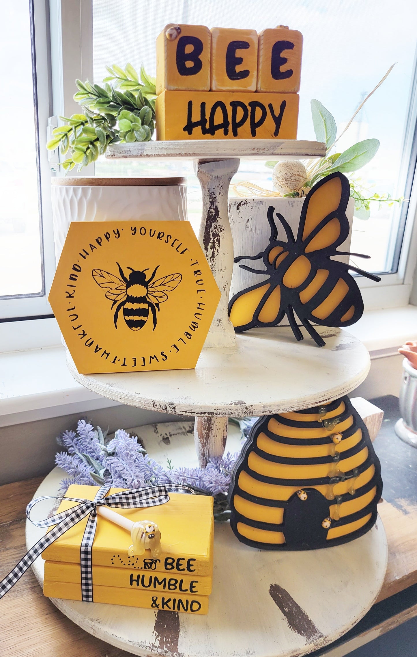Bee Tiered Tray Set
