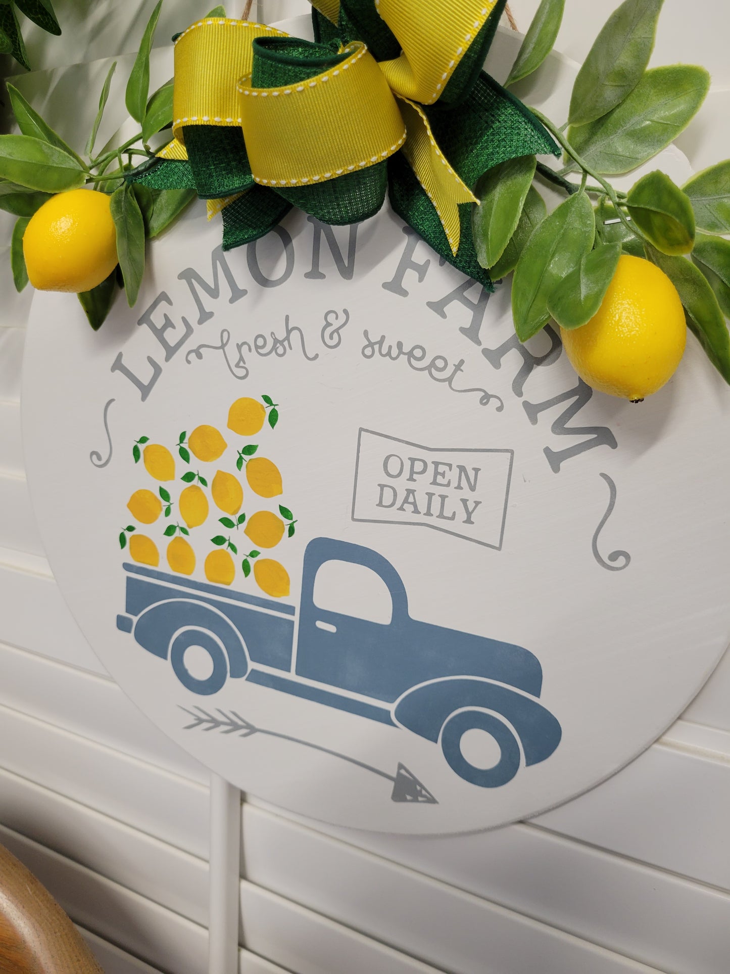Lemon Farm door hanger
